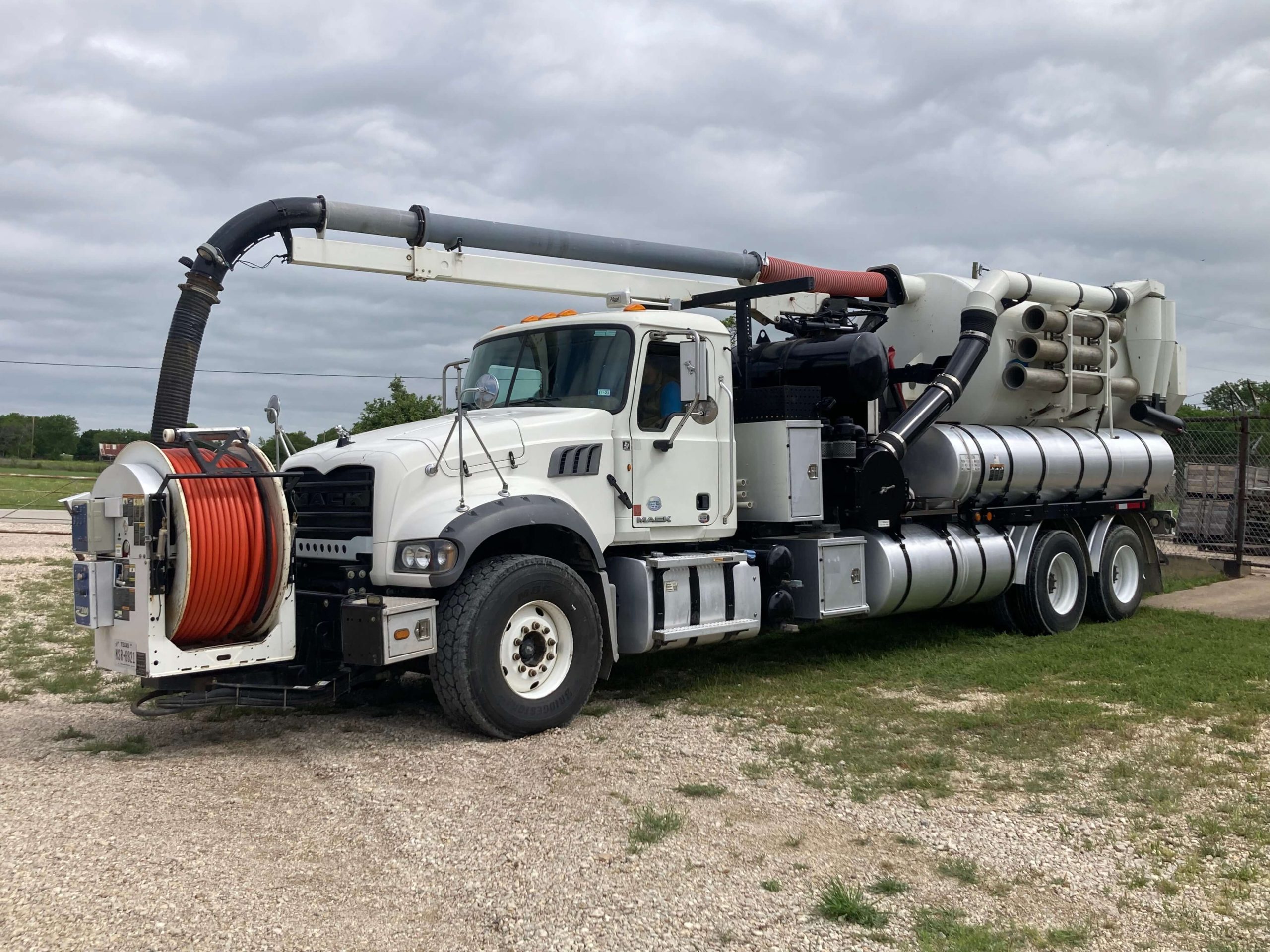 2012 Vactor 2100 Plus (10 Yard / 80 GPM) Sewer Cleaner Vacuum Trucks