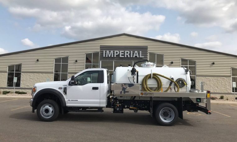 2026 Ford F-550 4X2 Gas (980-Gallon 680/300) Imperial Industries “Carbon Steel” Portable Restroom Truck