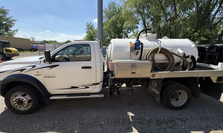2018 RAM 5500 4X2 Gas (980-Gallon 680/200) Imperial Industries Portable Restroom Truck