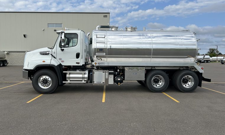 2026 Freightliner 114SD Plus (4000-Gallon) Imperial Industries Vacuum Truck w/ NVE 4310 (940 CFM) Vacuum Blower
